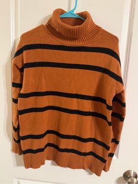 John Paul Richard Petite Women's Rust Turtleneck Stripe Sweater size medium
